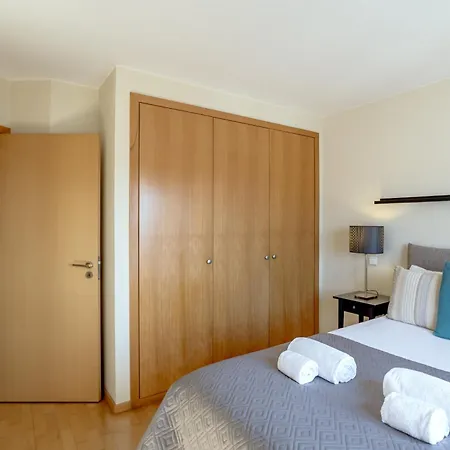 Olaias Modern With Garage By Homing * Lisbon