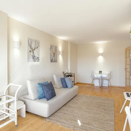 Apartment Olaias Modern With Garage By Homing *