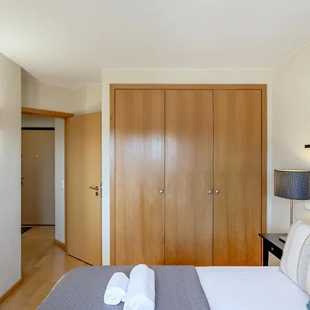 Apartmán Olaias Modern With Garage By Homing *